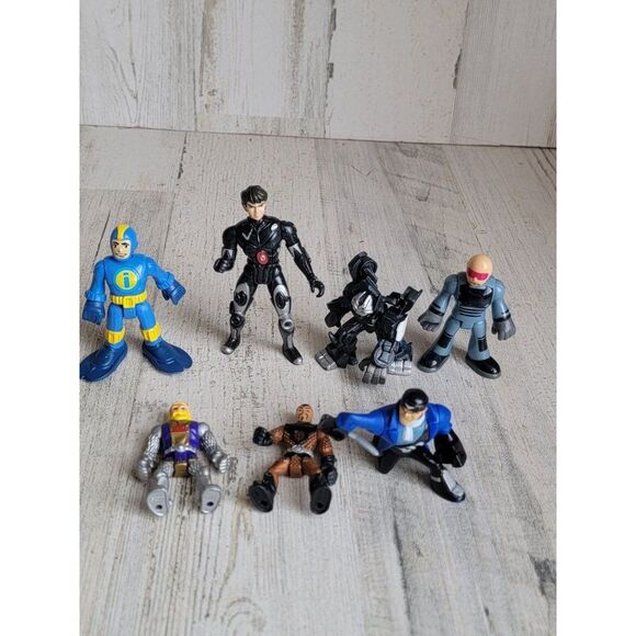 Assorted villain hero mini action figure toy set diver robot - Picture 7 of 9